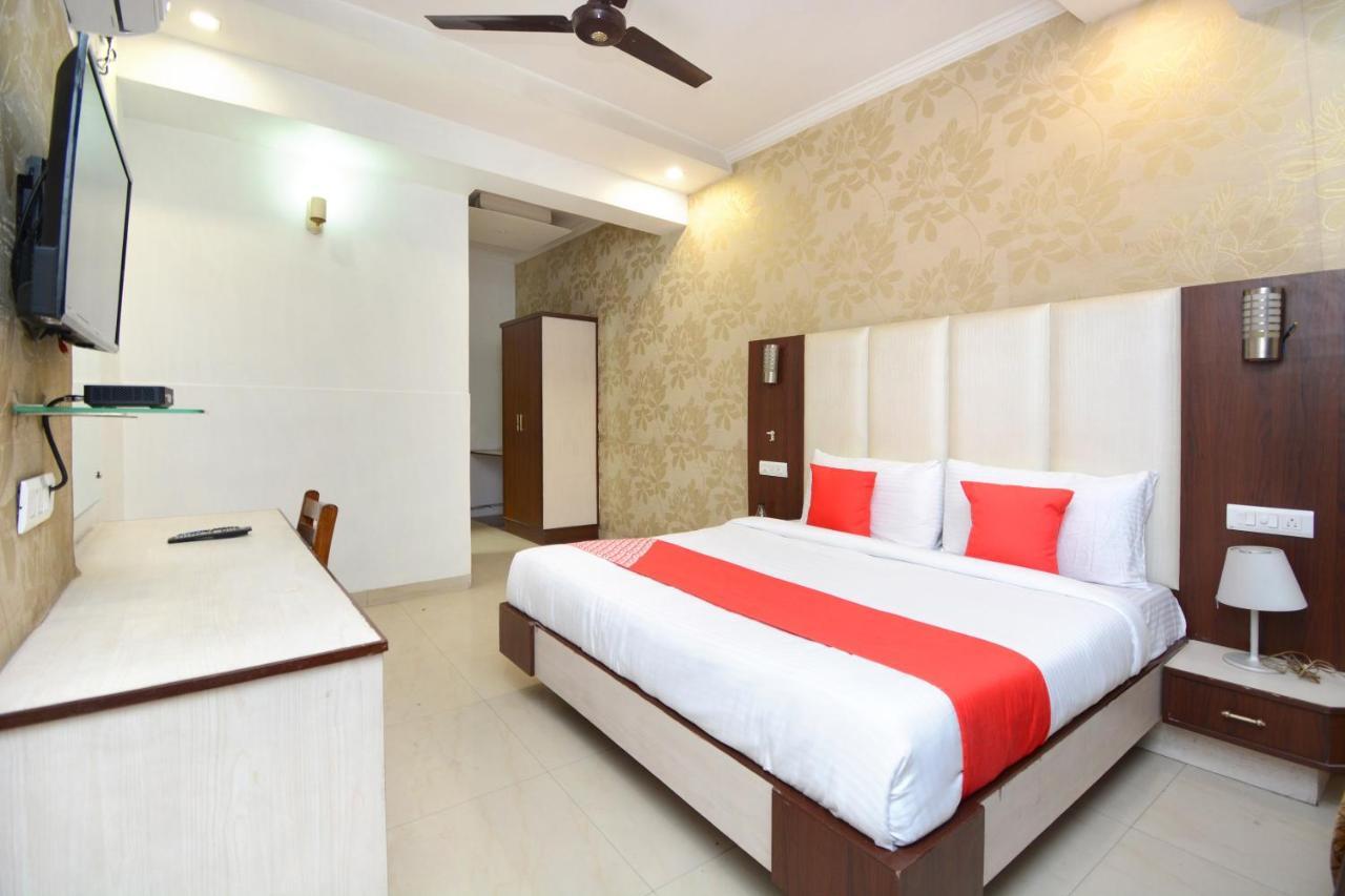 Hotel Ricky International Amritsar Buitenkant foto