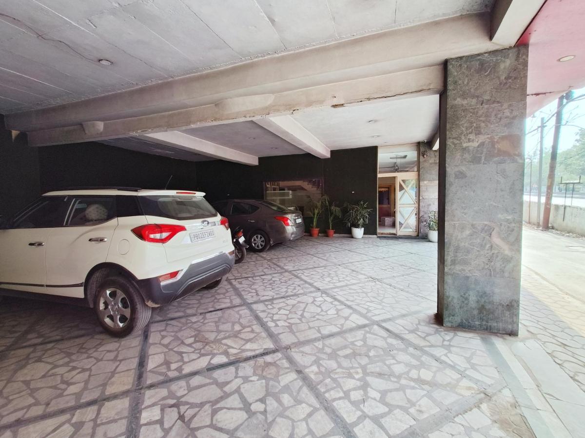 Hotel Ricky International Amritsar Buitenkant foto