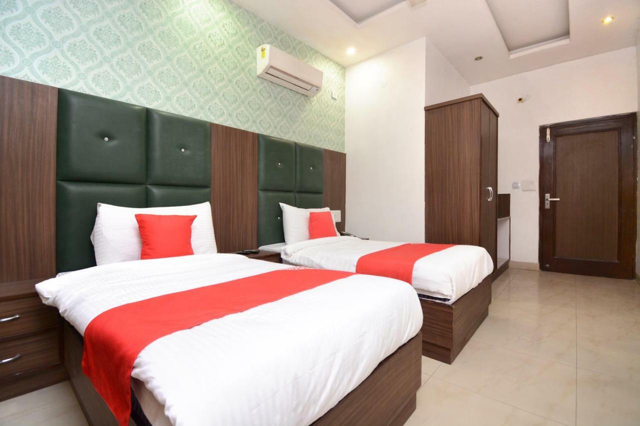 Hotel Ricky International Amritsar Buitenkant foto