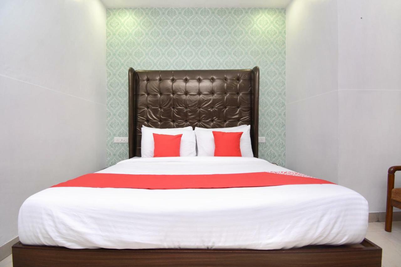 Hotel Ricky International Amritsar Buitenkant foto