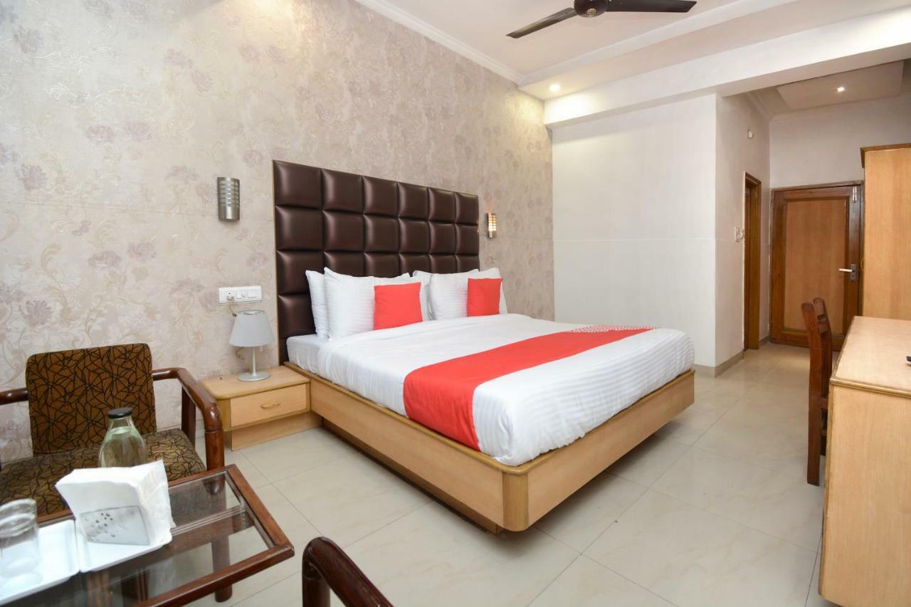 Hotel Ricky International Amritsar Buitenkant foto